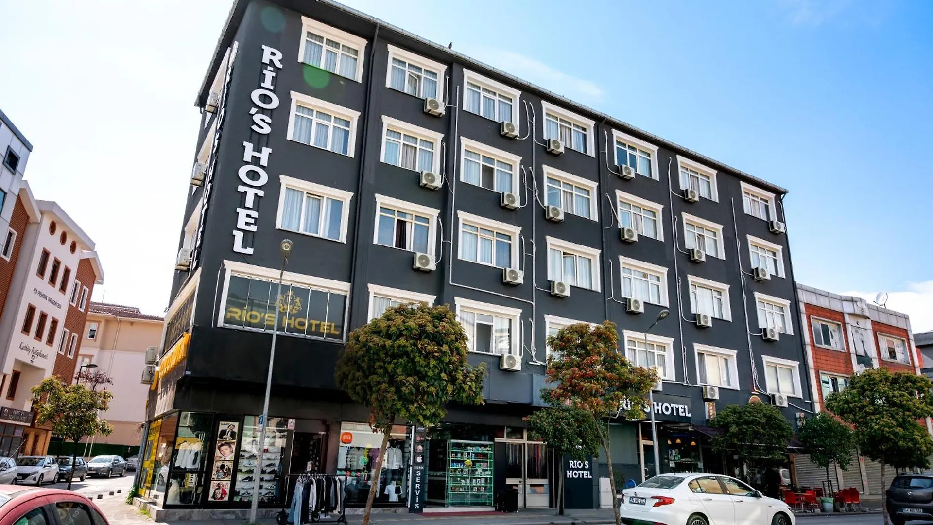 Rio\'S Hotel Airport location
